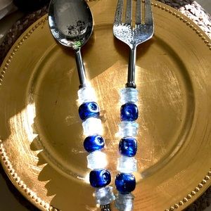 🥗🥗Jumbo Salad Servers🥗 hammered and beaded clear white & navy🥗 Free Spreader